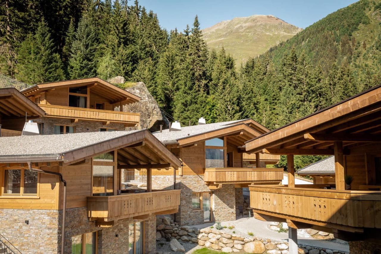 Das Chaletdorf - Pitztal Sankt Leonhard im Pitztal Bagian luar foto