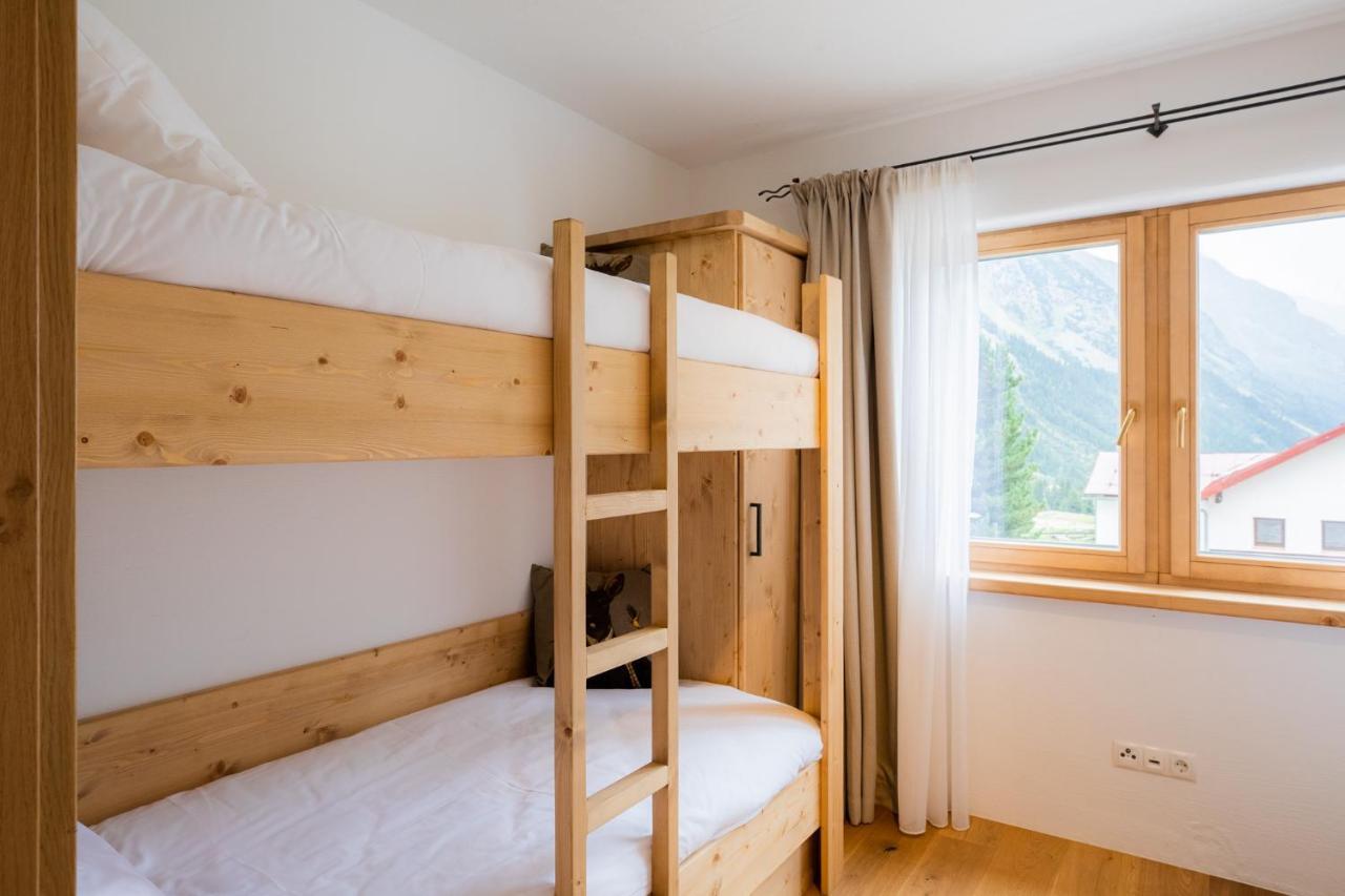 Das Chaletdorf - Pitztal Sankt Leonhard im Pitztal Bagian luar foto